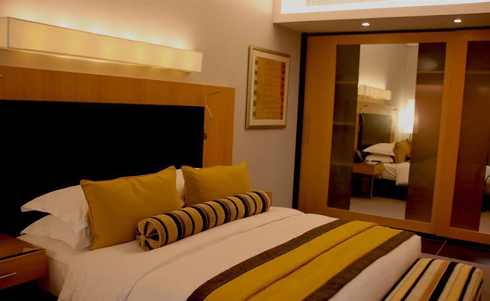 Hala Arjaan By Rotana, Deluxe Hotel Apartments Abu Dhabi Aparthotel