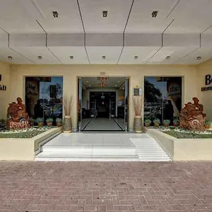 Апарт-отель Beach Hotel Apartment