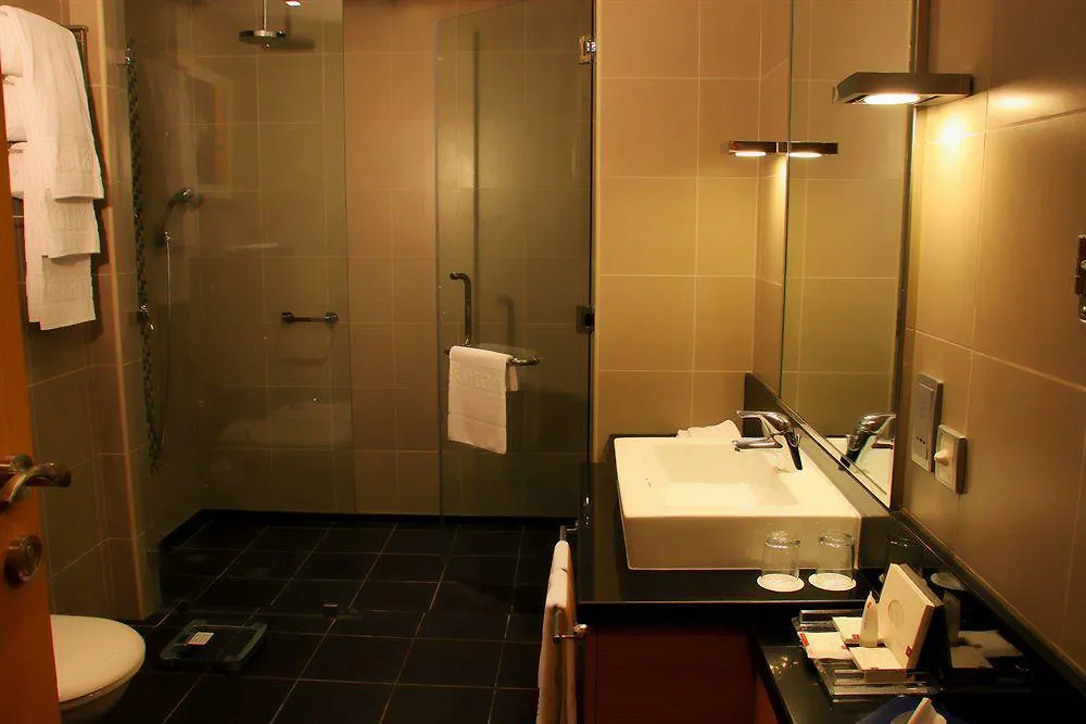 Hala Arjaan By Rotana, Deluxe Hotel Apartments Abu Dhabi 4*,  United Arab Emirates